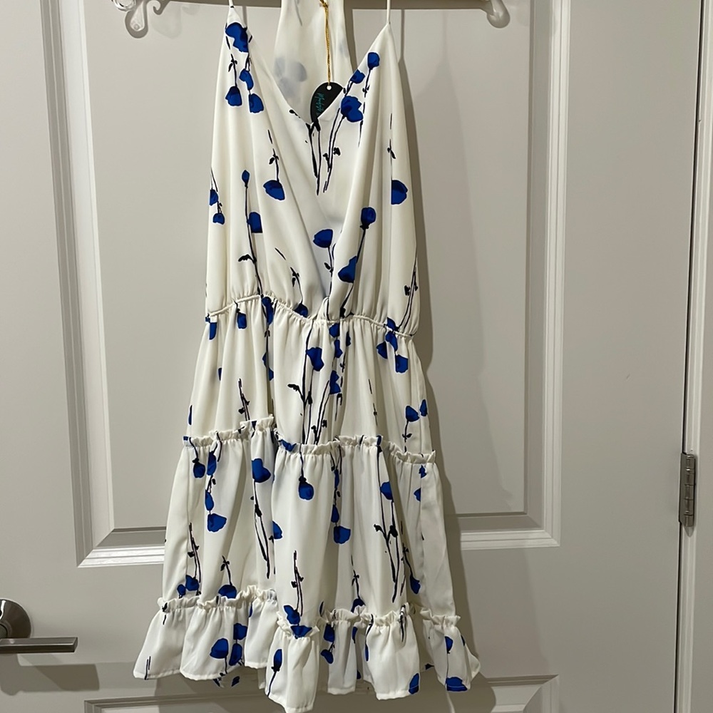 Spaghetti strapped floral bud dress, new!